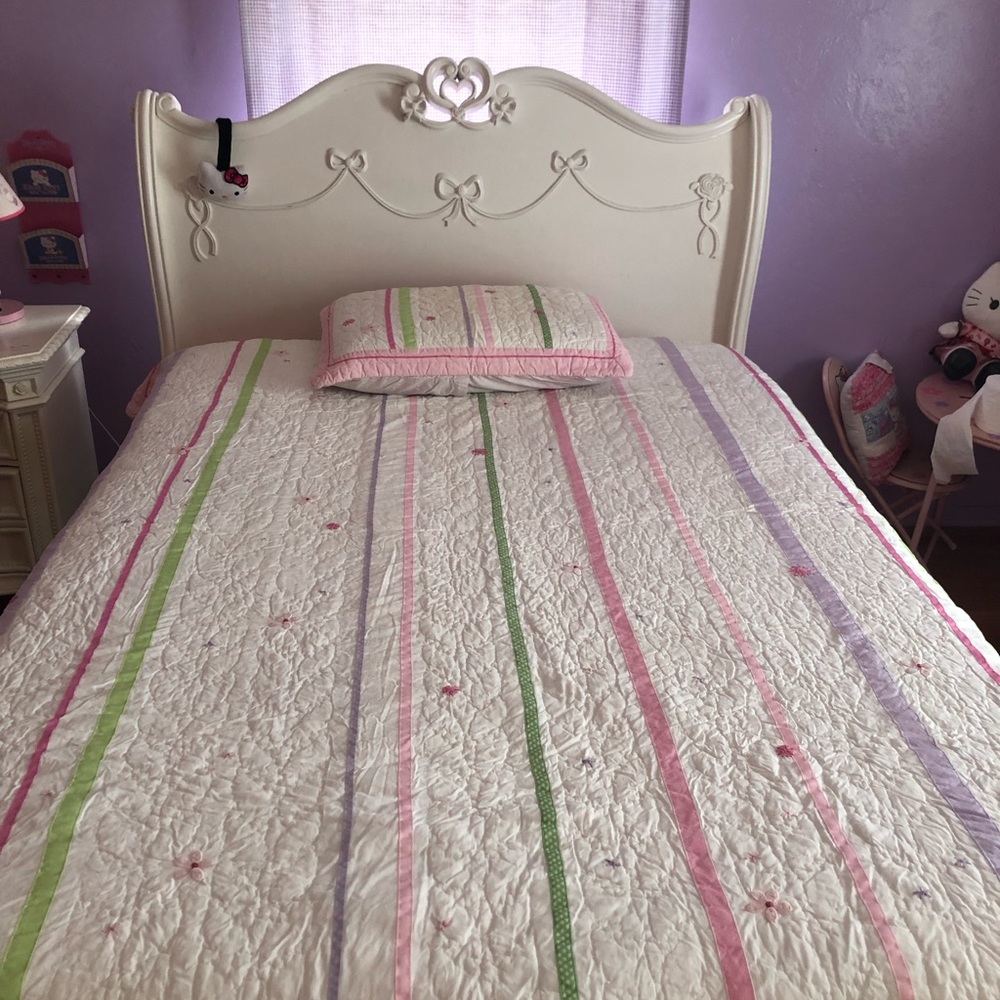 Pottery Barn Quilt and Sham Set